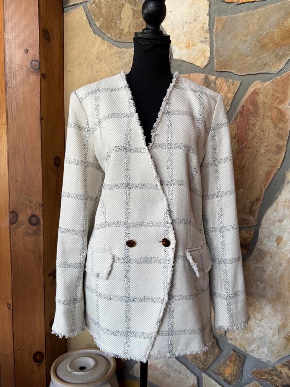Ann Taylor Cream Gray Windowpane Tweed Fringed Blazer (14) Like New! - Picture 3 of 17